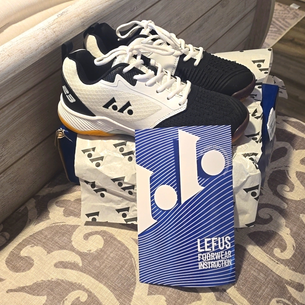 Lefus Badmitten shoesLefus badmitten shoes for men woman men6.5 woman 8